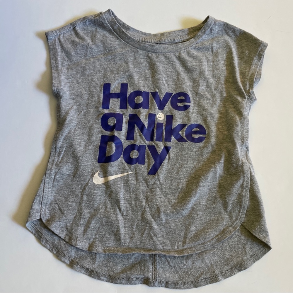 Nike tee